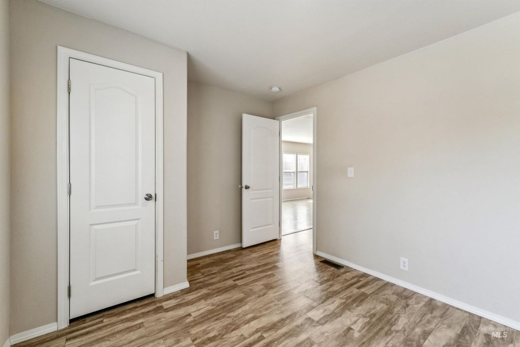 1386 N Arrow Ln, Boise, ID 83704 photo 32