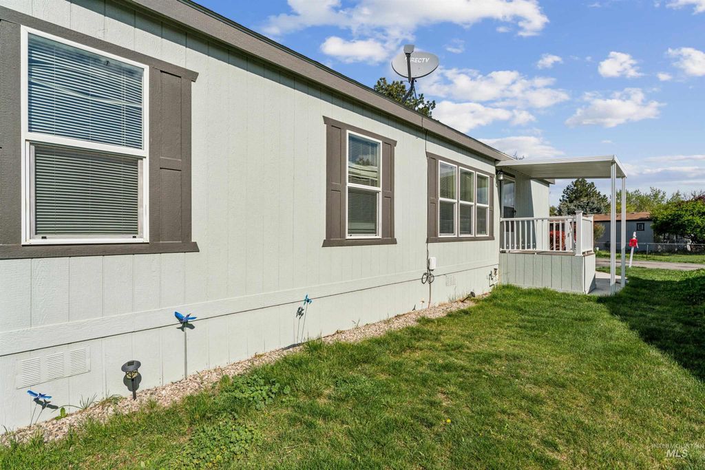 1386 N Arrow Ln, Boise, ID 83704 photo 6