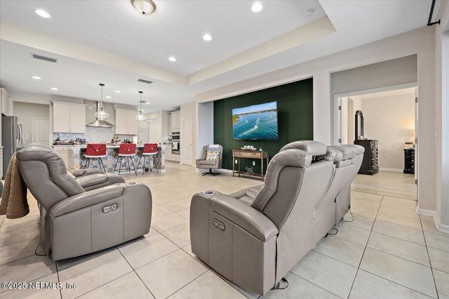 281 MARQUESA Circle, St. Johns, FL 32259