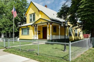 1702 W Dean Ave, Spokane, WA 99201
