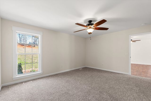 2789 Highway 12, N, Chapmansboro, TN 37035