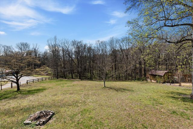 2789 Highway 12, N, Chapmansboro, TN 37035