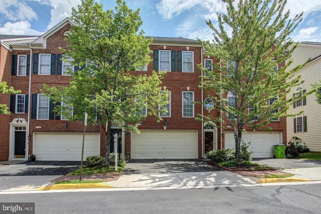 8018 SAMUEL ST, Lorton, VA 22079