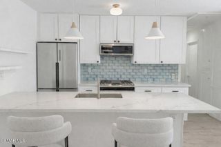 28810 Conejo View Drive, Agoura Hills, CA 91301