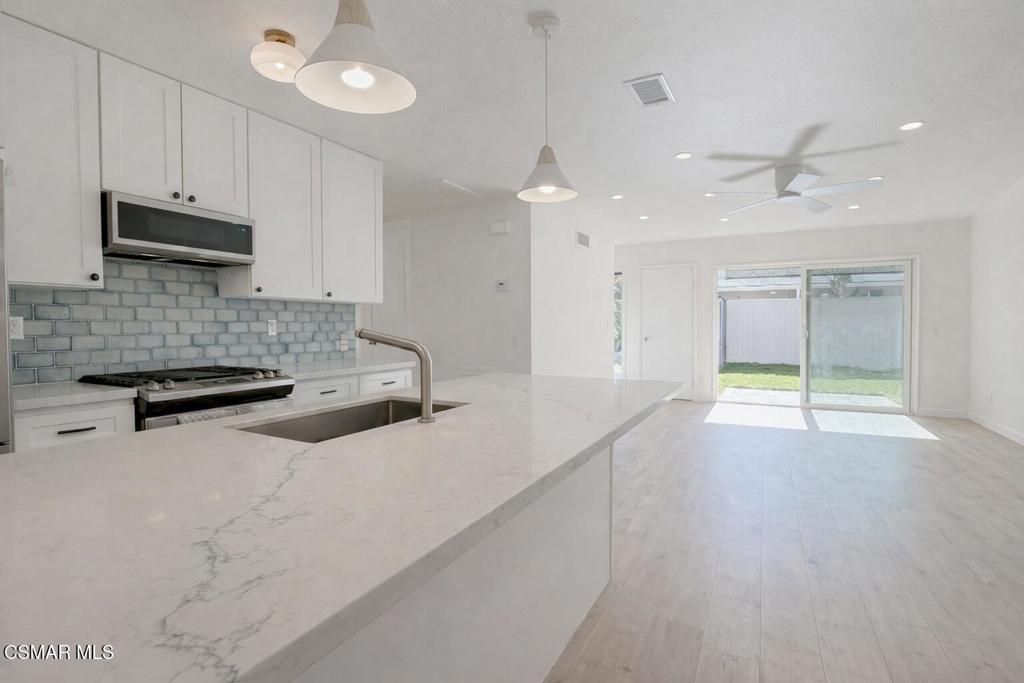 Image 4 of property listing at 28810 Conejo View Drive, Agoura Hills, CA 91301