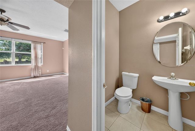 223 LARGOVISTA DR., Oakland, FL 34787