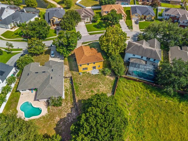 223 LARGOVISTA DR., Oakland, FL 34787