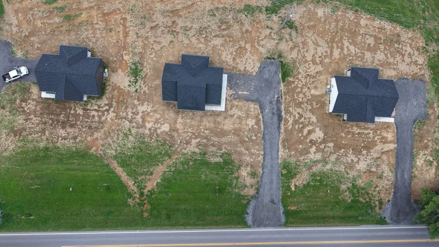 4677 Scottsville Rd, Lafayette, TN 37083