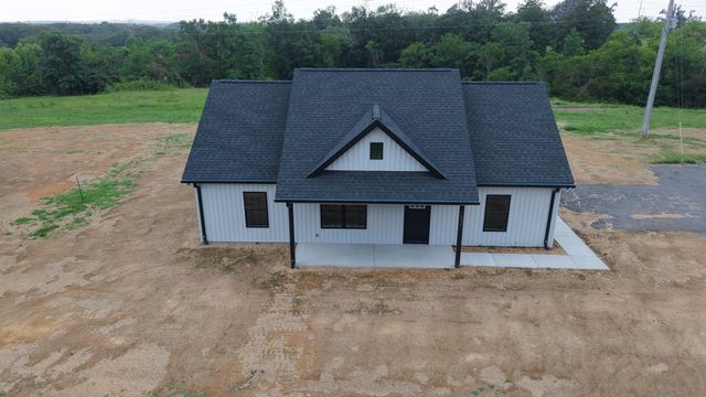 4677 Scottsville Rd, Lafayette, TN 37083