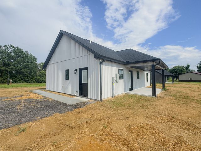 4677 Scottsville Rd, Lafayette, TN 37083