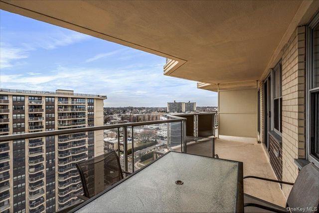 17-85 215th Street 16H, Bayside, NY 11360