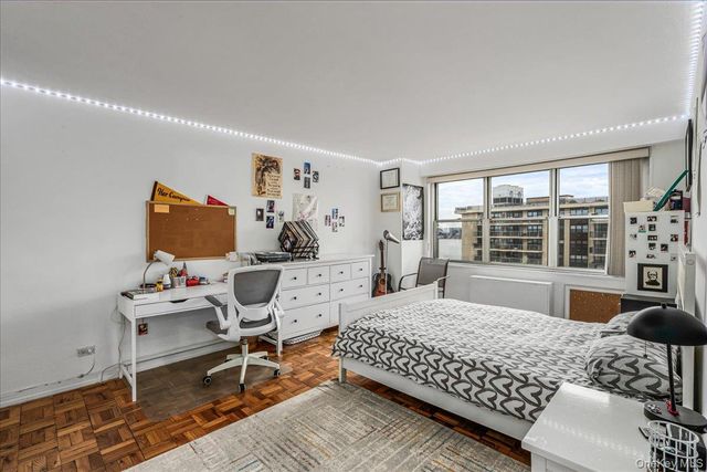 17-85 215th Street 16H, Bayside, NY 11360