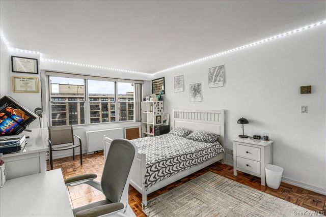 17-85 215th Street 16H, Bayside, NY 11360