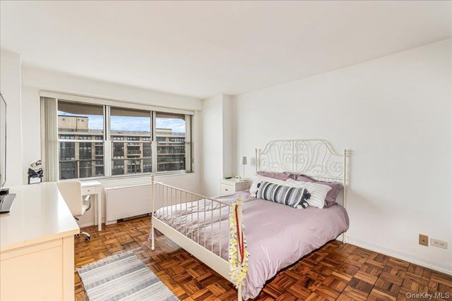 17-85 215th Street 16H, Bayside, NY 11360