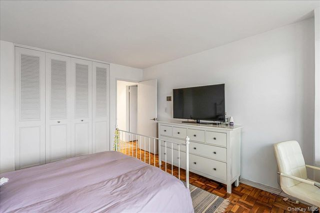 17-85 215th Street 16H, Bayside, NY 11360