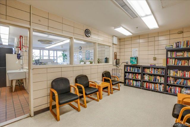 17-85 215th Street 16H, Bayside, NY 11360