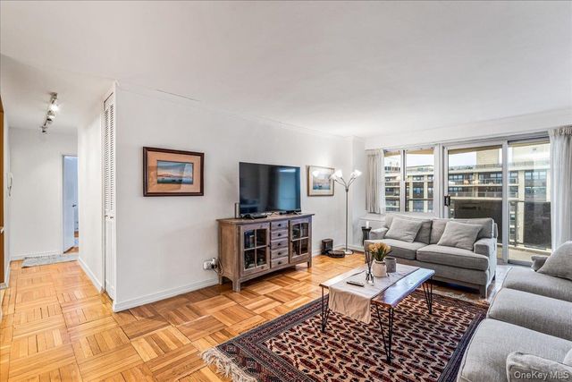 17-85 215th Street 16H, Bayside, NY 11360