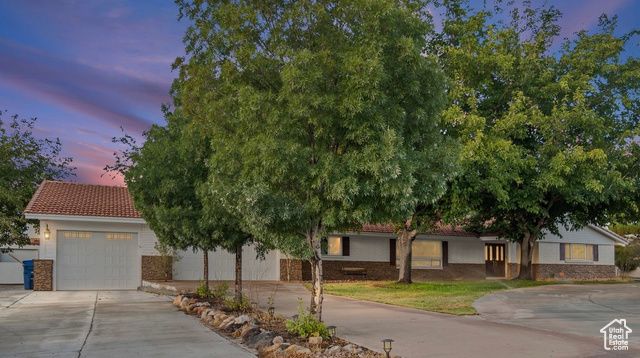 416 DAMASCUS DR, Bloomington, UT 84790