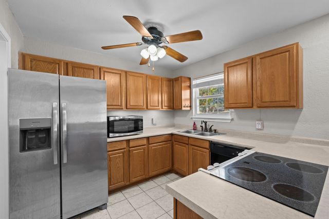 3904 Country Meadows Road, Granbury, TX 76049