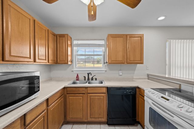 3904 Country Meadows Road, Granbury, TX 76049