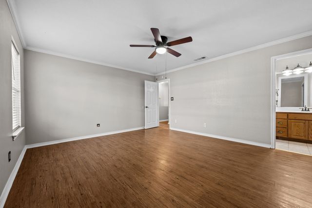3904 Country Meadows Road, Granbury, TX 76049