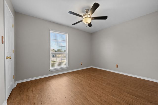 3904 Country Meadows Road, Granbury, TX 76049