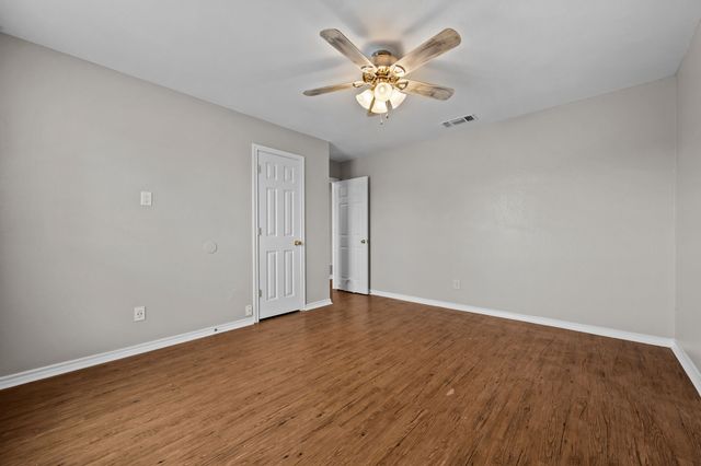 3904 Country Meadows Road, Granbury, TX 76049