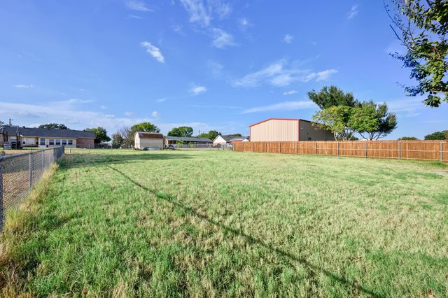 3904 Country Meadows Road, Granbury, TX 76049