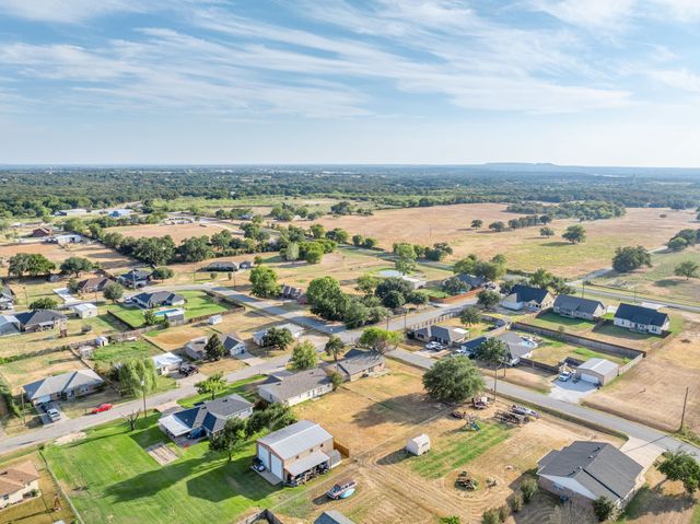 3904 Country Meadows Road, Granbury, TX 76049