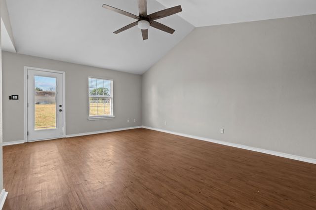 3904 Country Meadows Road, Granbury, TX 76049
