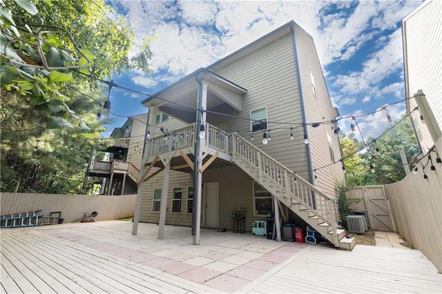 1567 Maplecliff Way, Sugar Hill, GA 30518