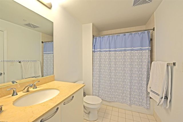 2101 Brickell Ave 3507, Miami, FL 33129