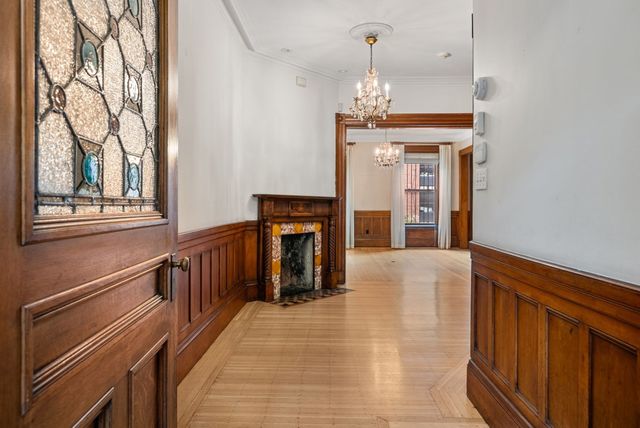 23 Cumberland St, Boston, MA 02115
