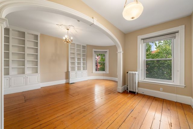 23 Cumberland St, Boston, MA 02115