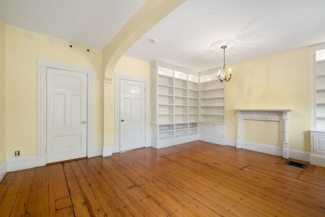 23 Cumberland St, Boston, MA 02115