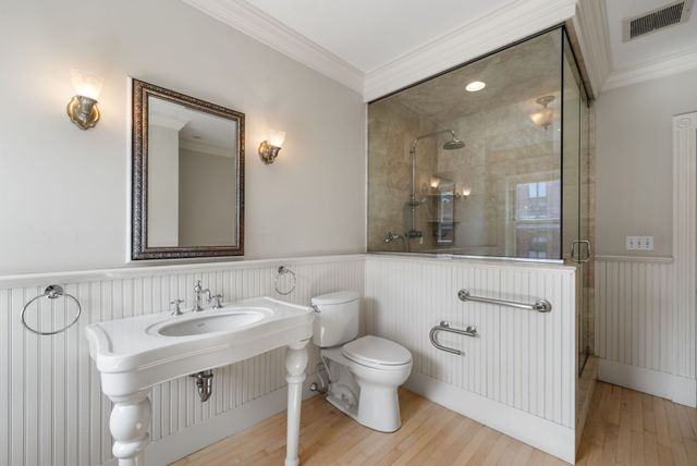 23 Cumberland St, Boston, MA 02115