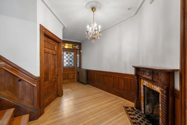 23 Cumberland St, Boston, MA 02115