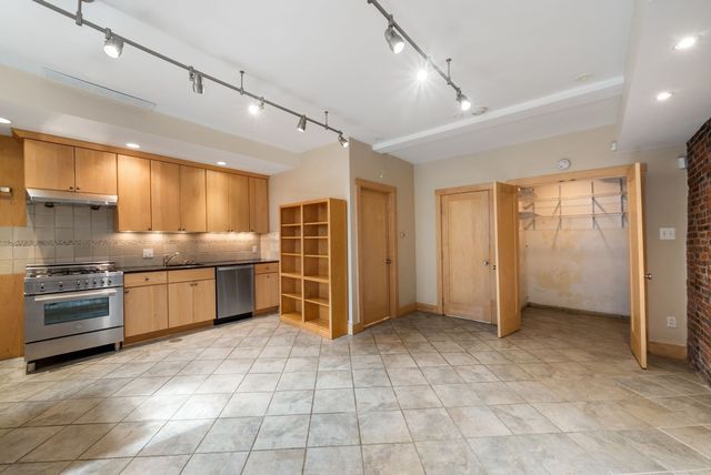 23 Cumberland St, Boston, MA 02115