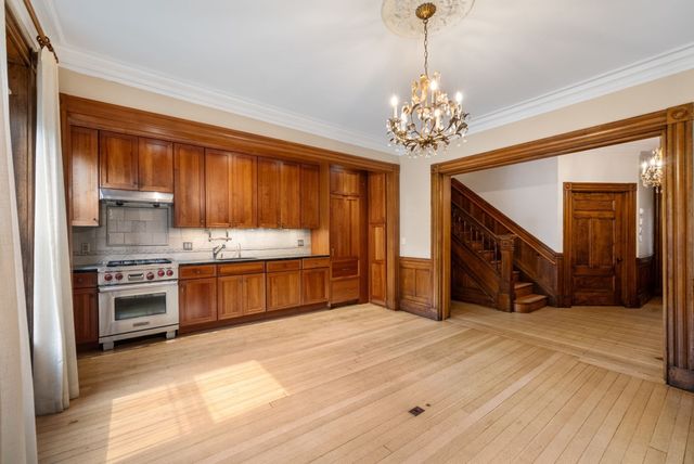 23 Cumberland St, Boston, MA 02115