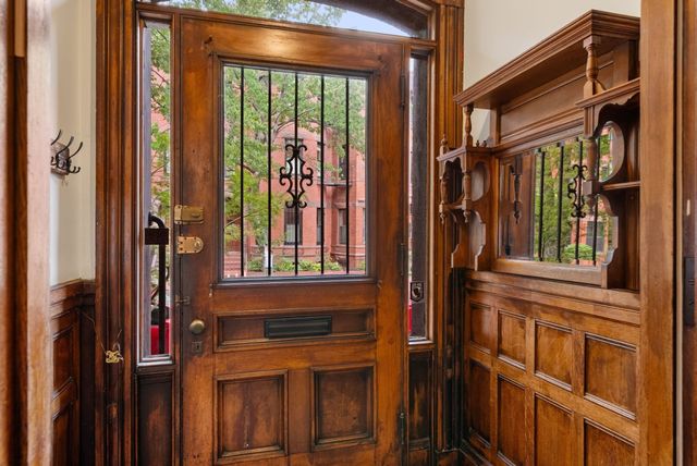 23 Cumberland St, Boston, MA 02115