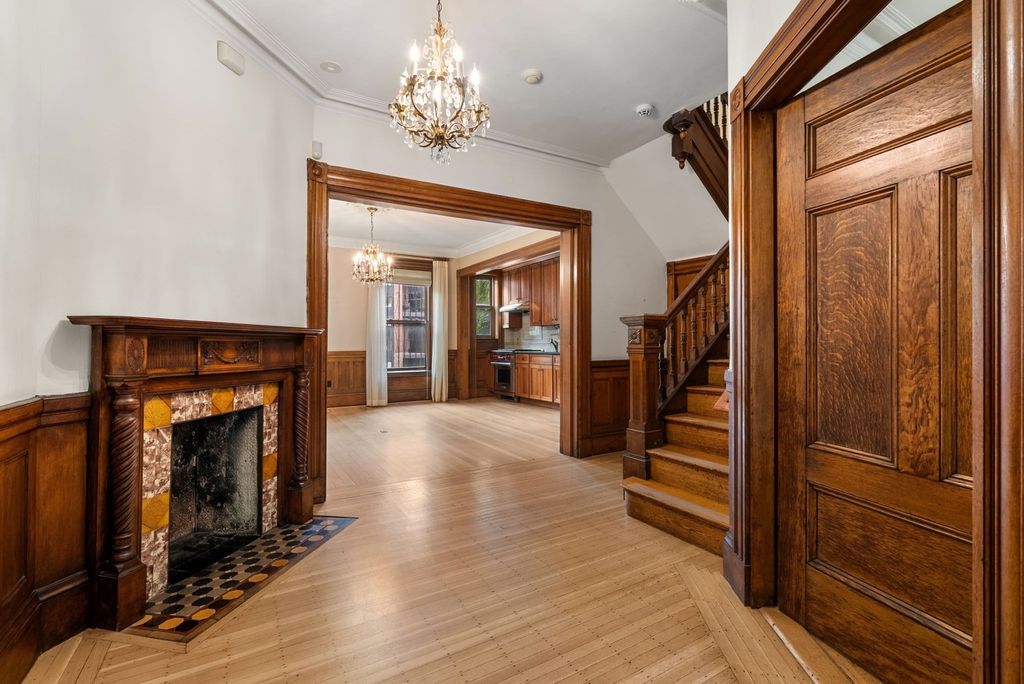 23 Cumberland St, Boston, MA 02115