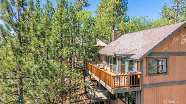 696 Menlo Drive, Big Bear Lake, CA 92315