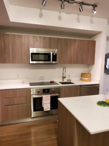 201 SW 17th Road 704, Miami, FL 33129