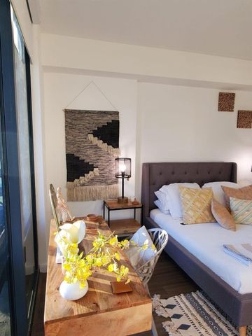 201 SW 17th Road 704, Miami, FL 33129