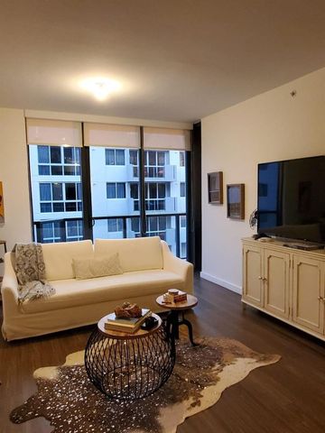 201 SW 17th Road 704, Miami, FL 33129