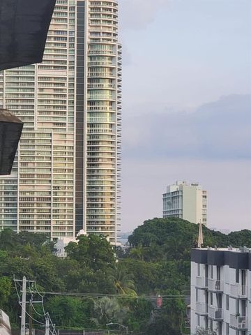 201 SW 17th Road 704, Miami, FL 33129