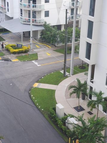 201 SW 17th Road 704, Miami, FL 33129