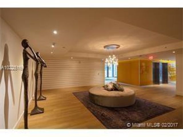 201 SW 17th Road 704, Miami, FL 33129
