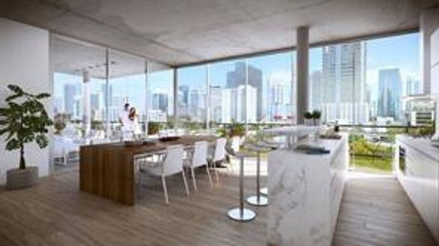 201 SW 17th Road 704, Miami, FL 33129