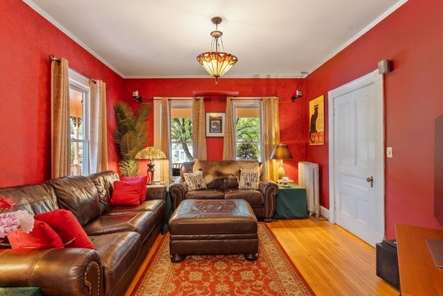 192 Wentworth Ave, Lowell, MA 01852